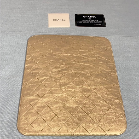 Chanel Metallic Gold IPad / Tablet Sleeve New - Picture 4 of 10